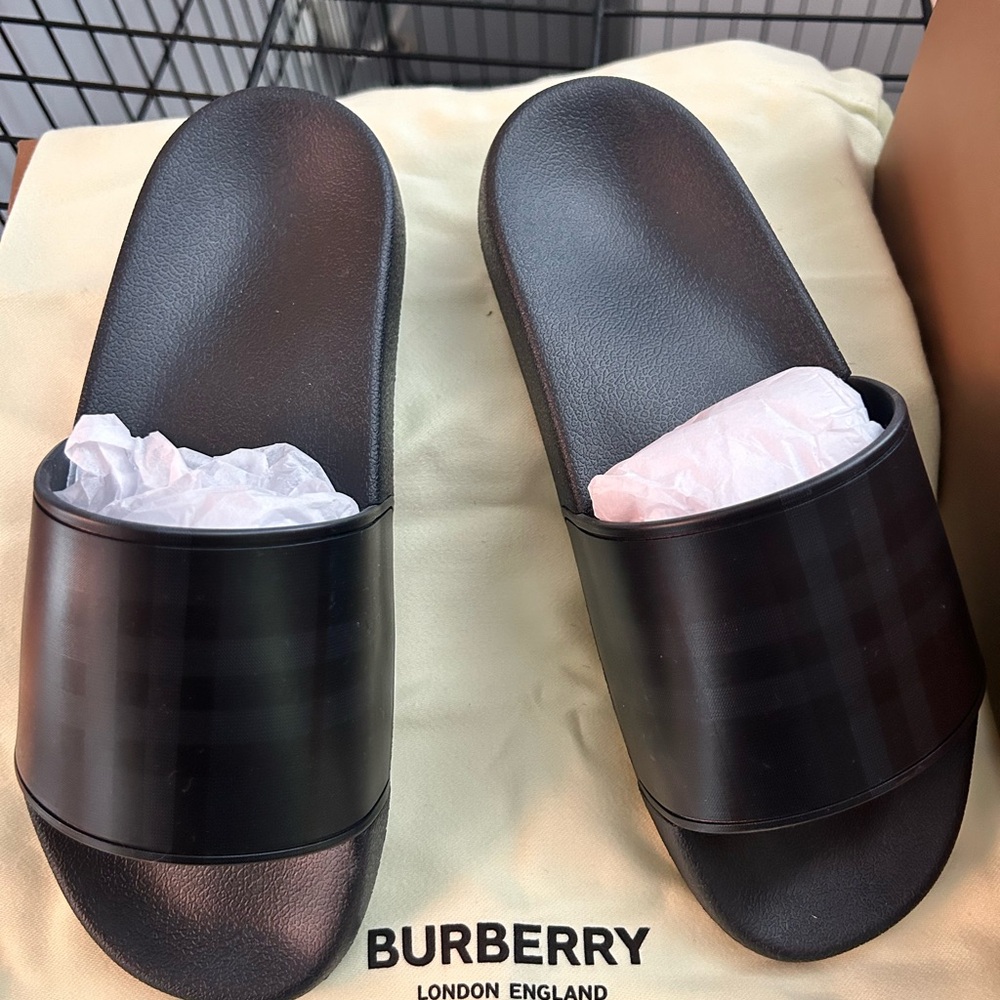 Burberry slides